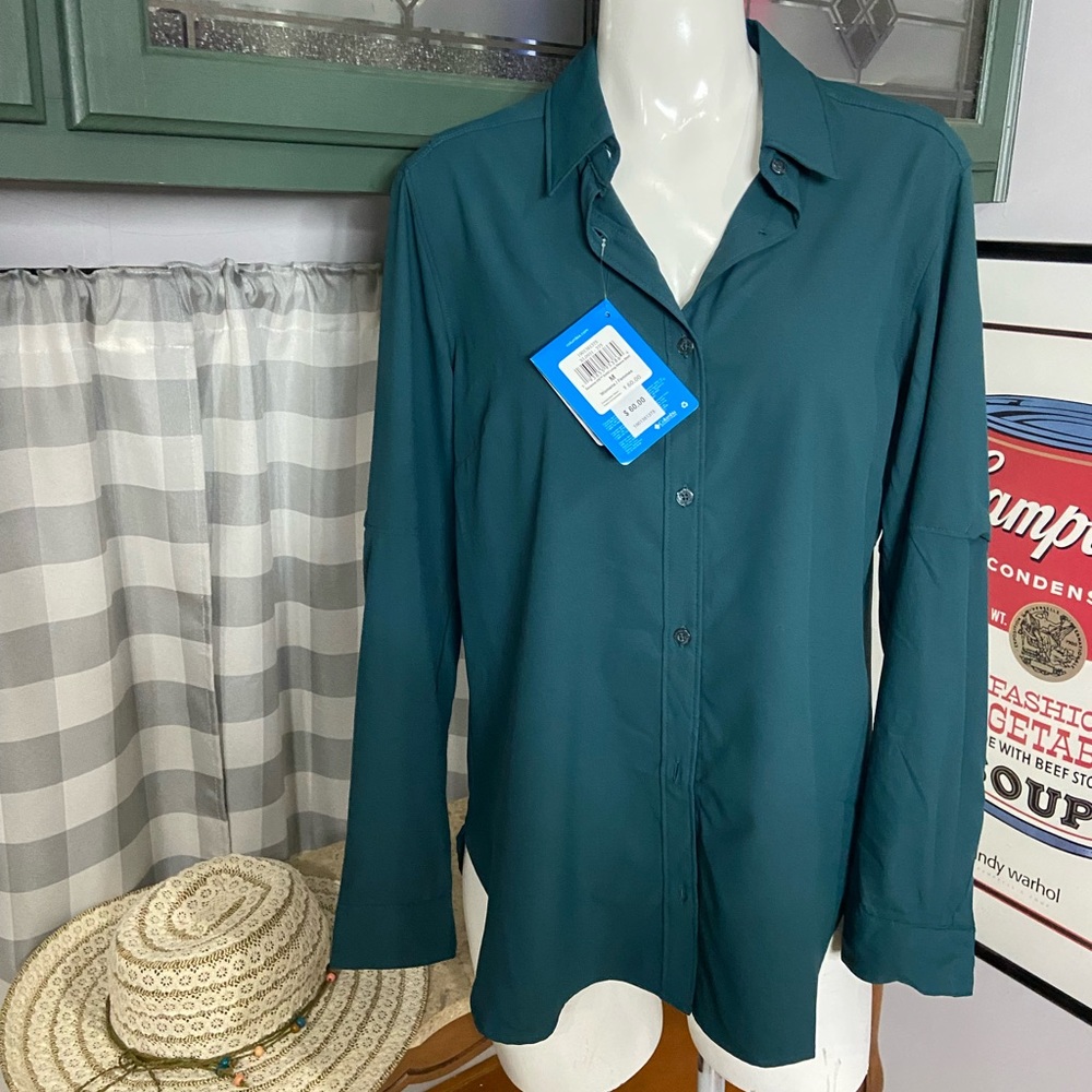 Nwt womens teal button down cargo shirt size medium